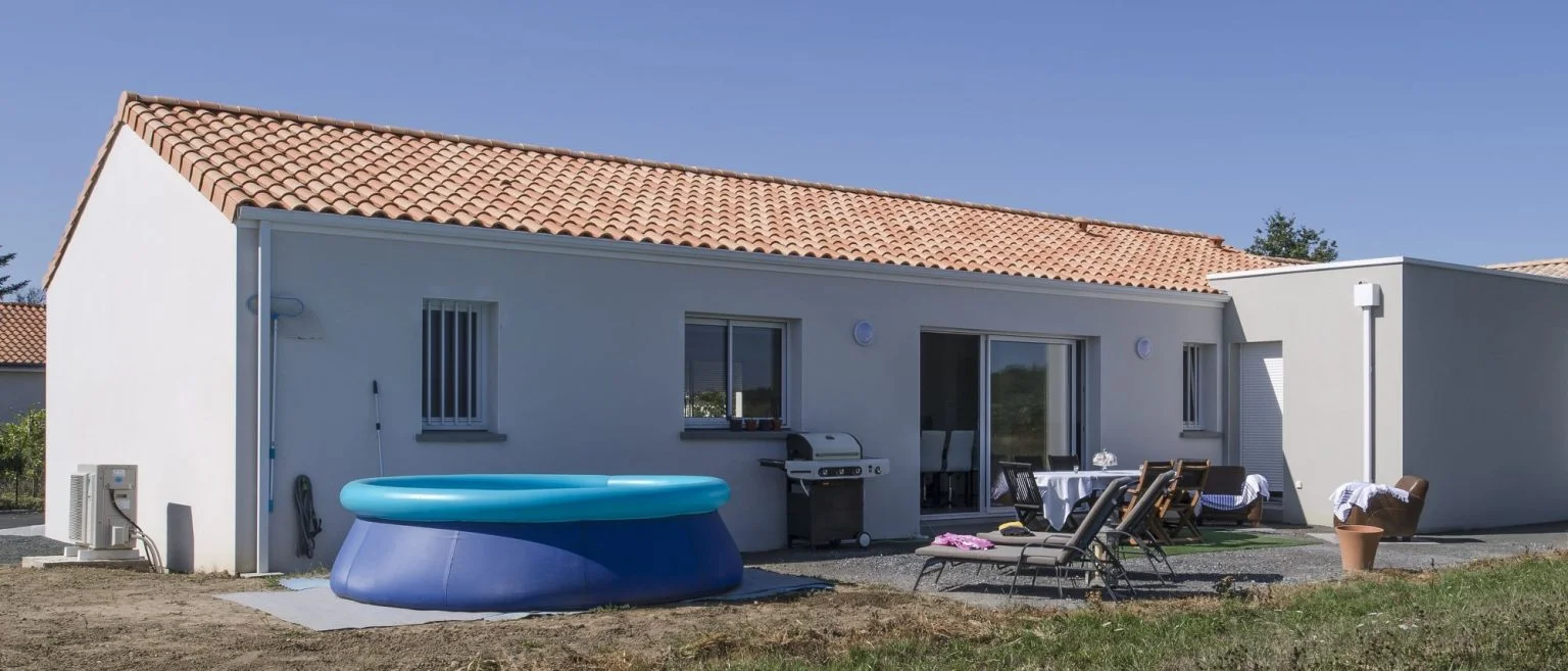 Maison petit budget : construire et acheter sereinement en Loire‑Atlantique, Morbihan et Vendée